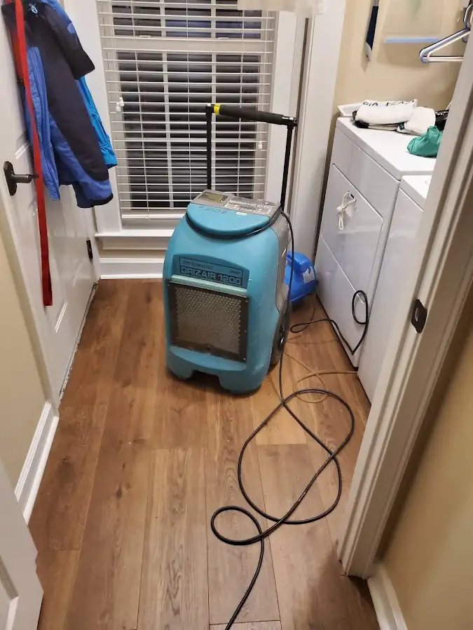 Commercial dehumidifier deployed for Crawl Space Restoration in Urbana